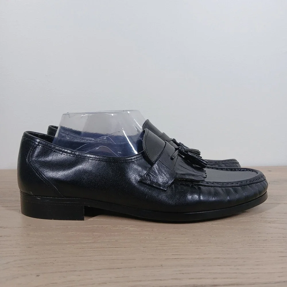 Italian Shoemakers Loafers Men 9.5 Black Leather Tassel Classic Preppy Dress